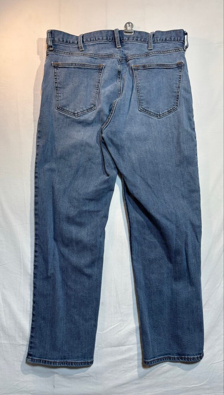 Old Navy Loose Built-In Flex Jeans Men’s 38x32 Light Wash Straight Leg Denim